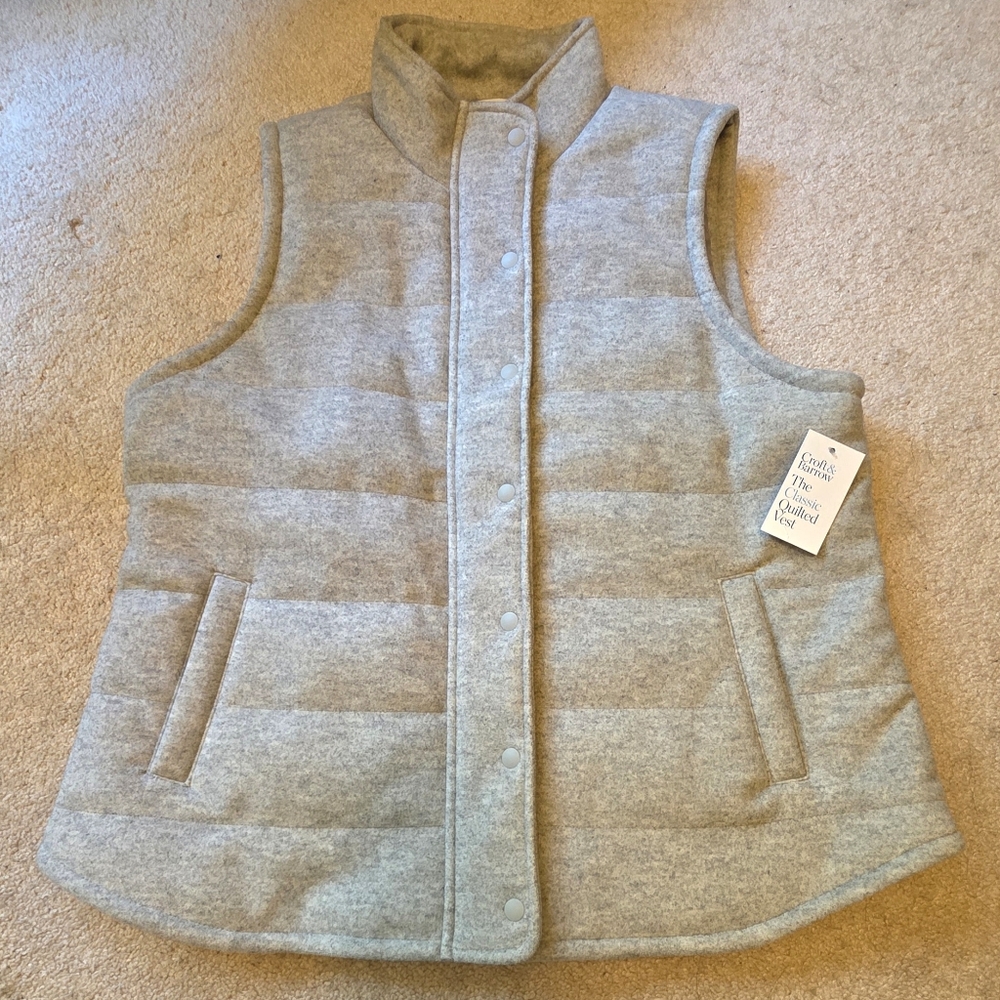 Croft &‎ Barrow Women's Gray Quilted Vest